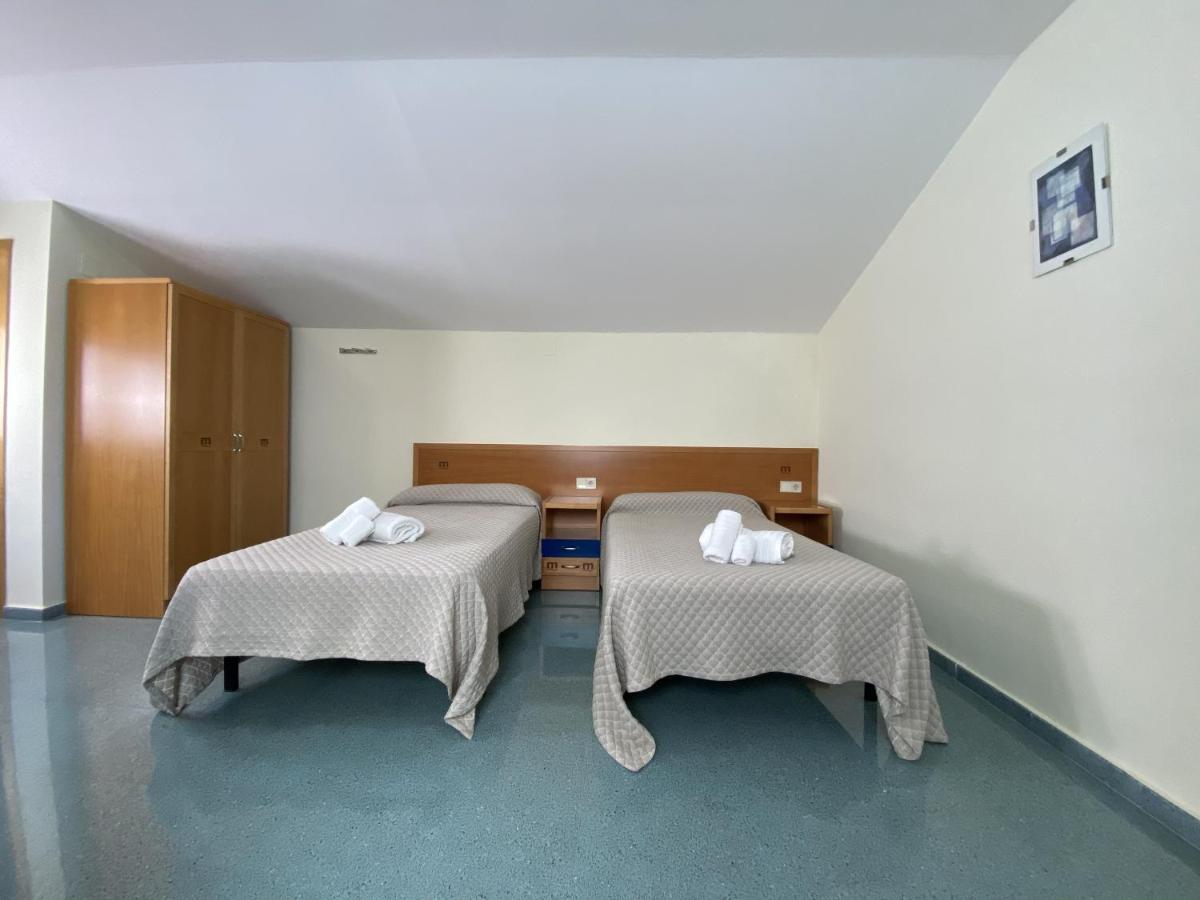 Residencia Mediterraneo 圣维森特德尔拉斯佩奇 外观 照片