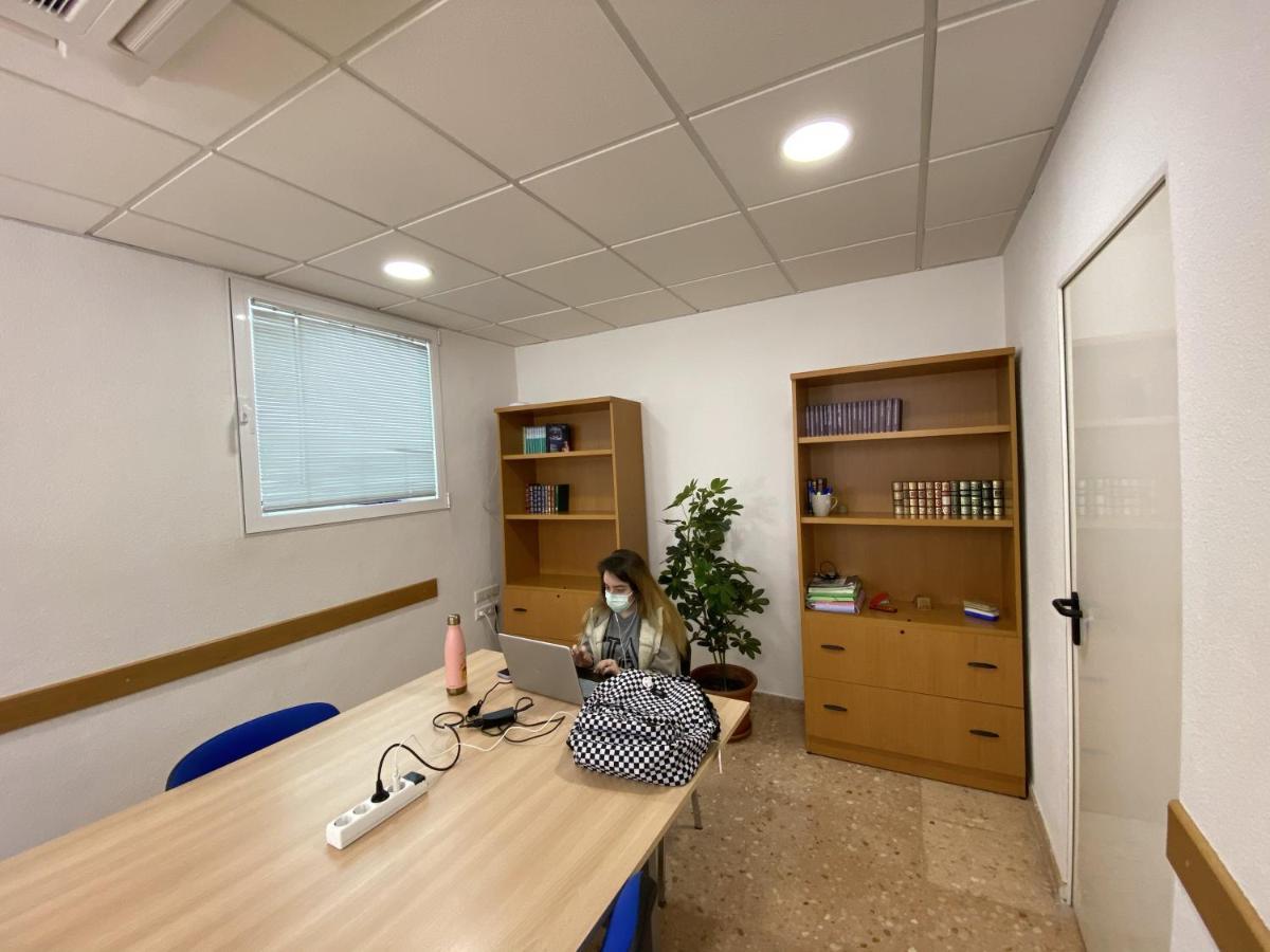Residencia Mediterraneo 圣维森特德尔拉斯佩奇 外观 照片